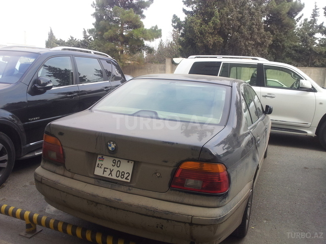 BMW 525 2002, 215,000 km - 2.5 l - Bakı
