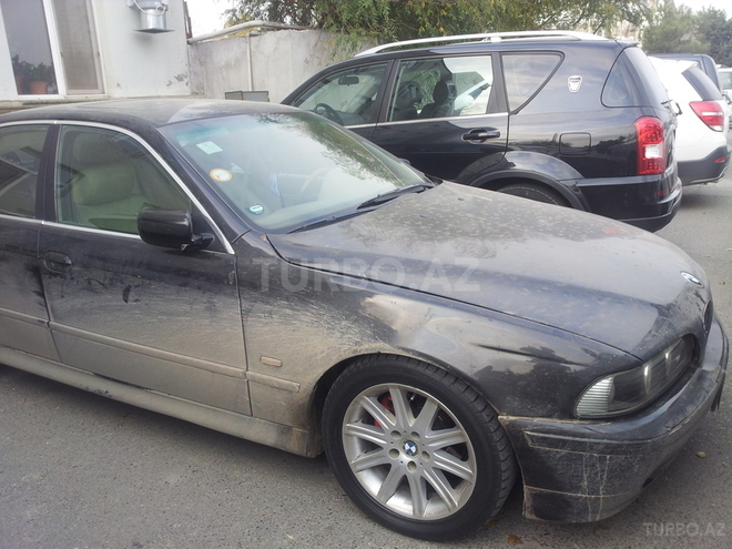 BMW 525 2002, 215,000 km - 2.5 l - Bakı