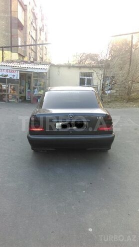Mercedes C 220 2000, 254,178 km - 2.2 l - Bakı