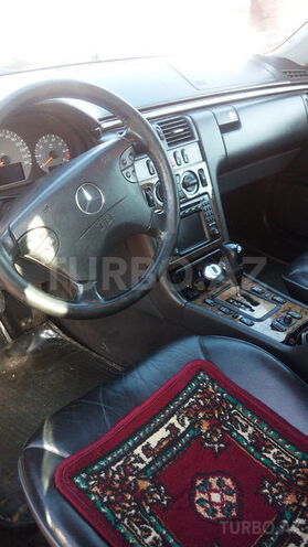 Mercedes E 240 2000, 15,600 km - 2.6 l - Bakı