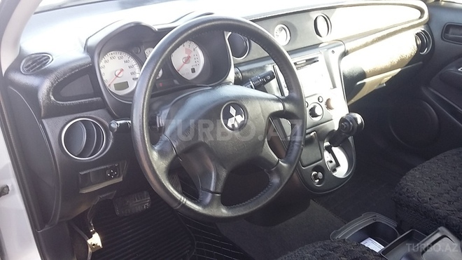 Mitsubishi Outlander 2003, 133,000 km - 2.0 l - Bakı
