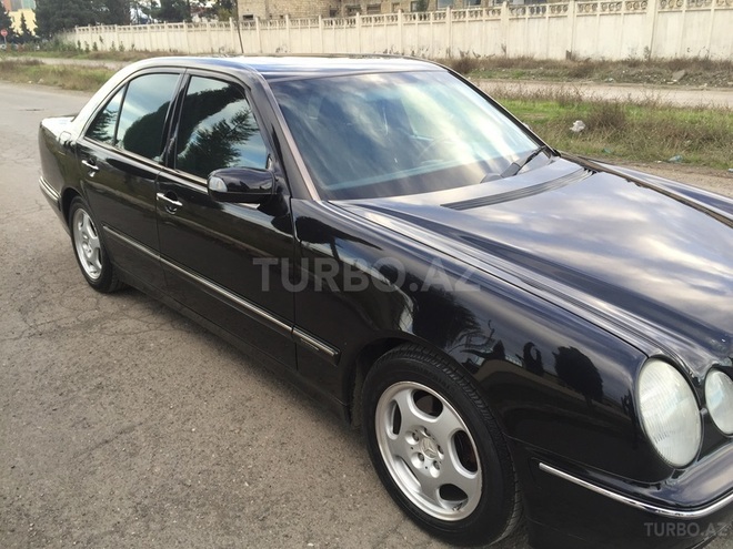 Mercedes E 240 2000, 80,056 km - 2.6 l - Gəncə