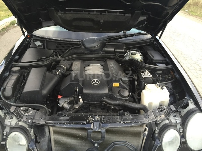 Mercedes E 240 2000, 80,056 km - 2.6 l - Gəncə