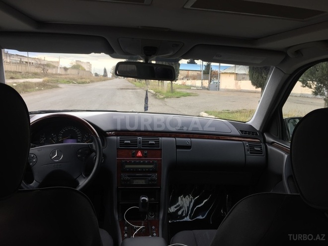 Mercedes E 240 2000, 80,056 km - 2.6 l - Gəncə