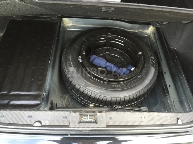 Mercedes E 240 2000, 80,056 km - 2.6 l - Gəncə