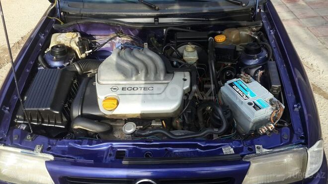 Opel Astra 1997, 212,000 km - 1.6 l - Bakı