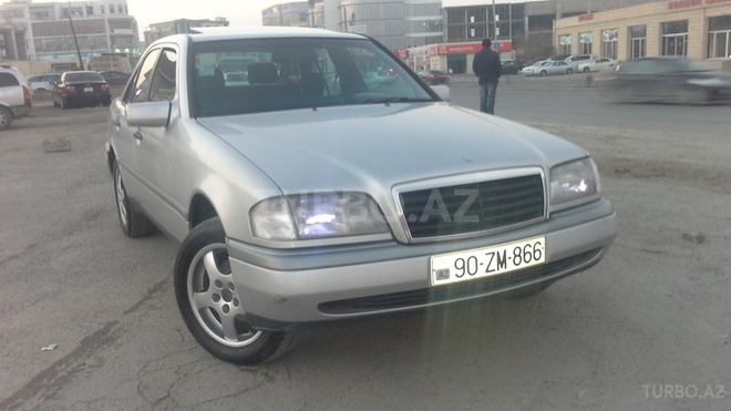 Mercedes C 220 1995, 290,000 km - 2.2 l - Bakı