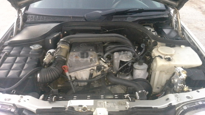 Mercedes C 220 1995, 290,000 km - 2.2 l - Bakı