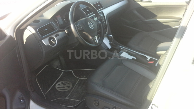 Volkswagen Passat 2013, 42,000 km - 2.5 l - Bakı