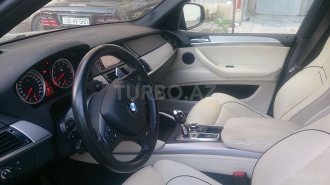 BMW X5 M 2011, 97,000 km - 4.4 л - Bakı