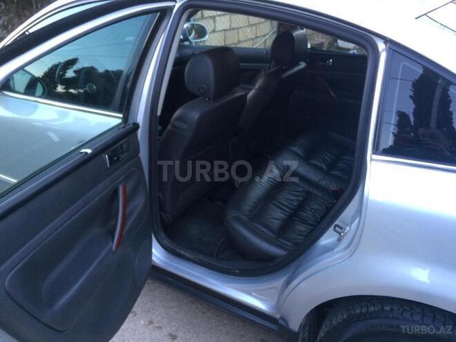 Volkswagen Passat 2004, 270,000 km - 2.0 l - Gəncə