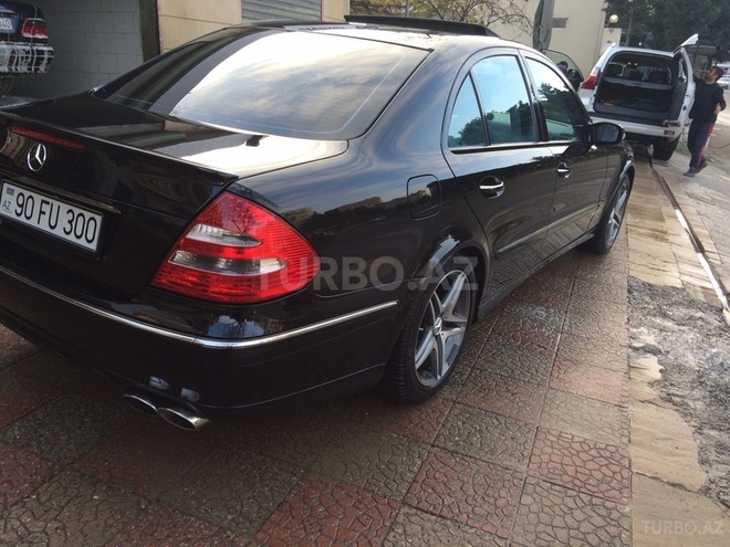 Mercedes E 240 2004, 160,000 km - 2.6 л - Bakı