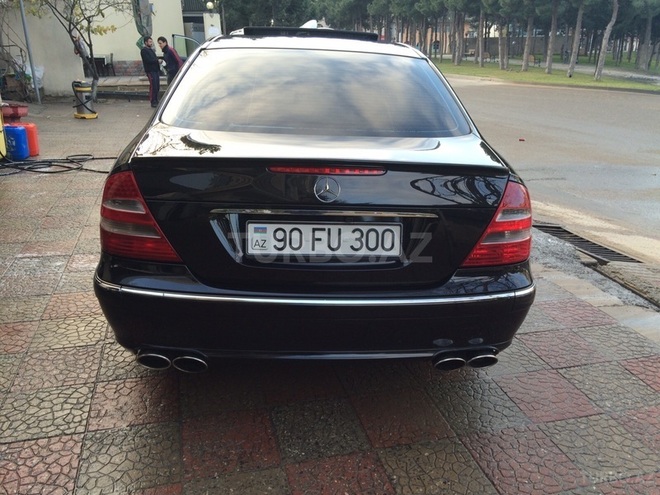 Mercedes E 240 2004, 160,000 km - 2.6 л - Bakı