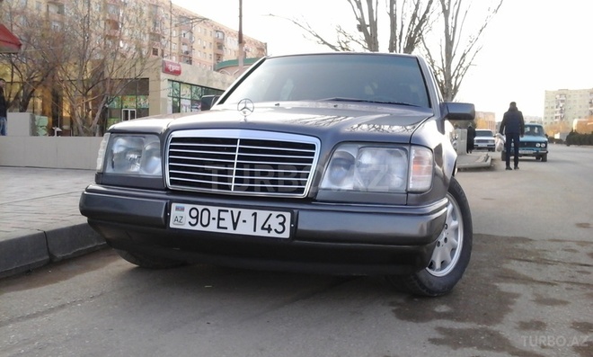 Mercedes E 200 1995, 269,000 km - 2.0 l - Sumqayıt