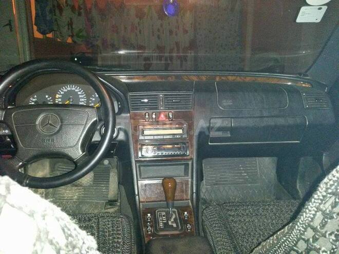 Mercedes C 240 1997, 190,000 km - 2.4 l - Bakı