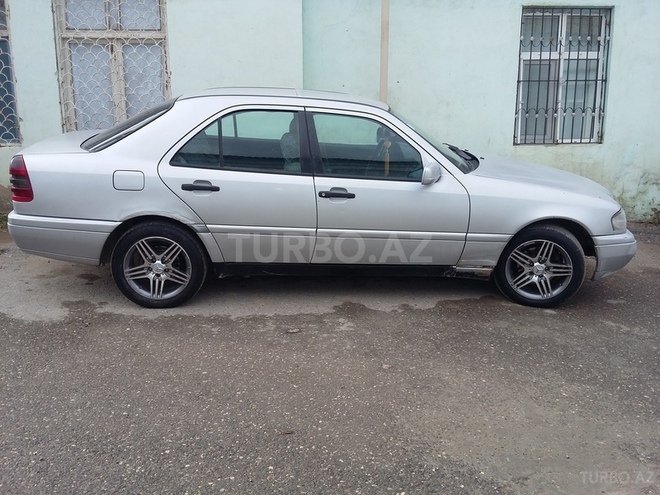 Mercedes C 200 1993, 365,800 km - 0.2 л - Bakı