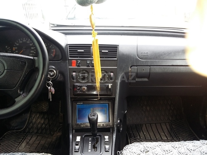 Mercedes C 200 1993, 365,800 km - 0.2 л - Bakı