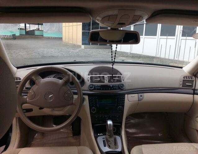 Mercedes E 240 2002, 178,500 km - 2.6 l - Bakı