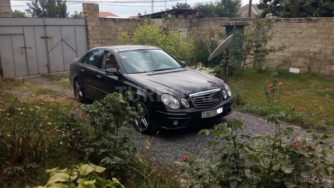 Mercedes E 240 2002, 178,500 km - 2.6 l - Bakı