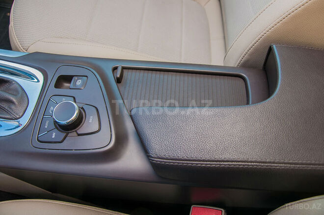 Opel Insignia 2011, 87,000 km - 2.0 l - Sumqayıt