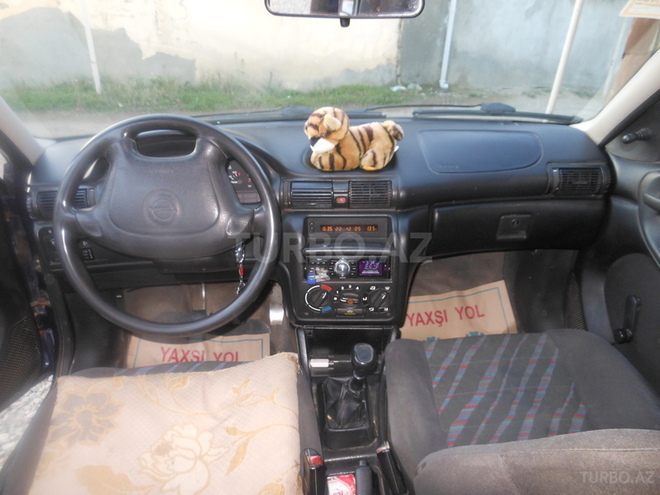 Opel Astra 1995, 332,000 km - 1.6 l - Bakı