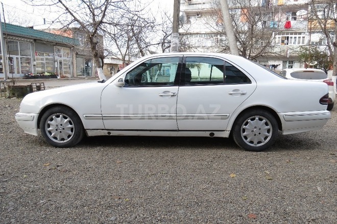 Mercedes E 200 1999, 950,102 km - 2.0 л - Lənkəran