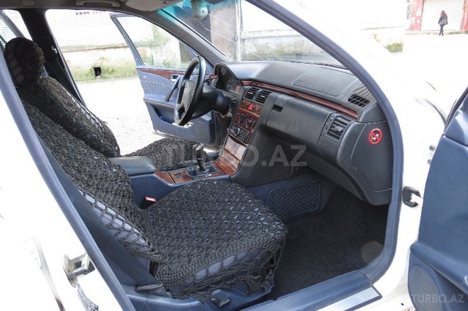 Mercedes E 200 1999, 950,102 km - 2.0 л - Lənkəran