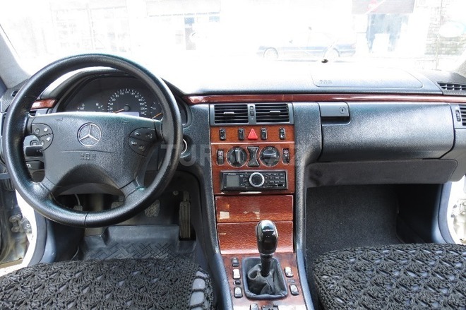 Mercedes E 200 1999, 950,102 km - 2.0 л - Lənkəran