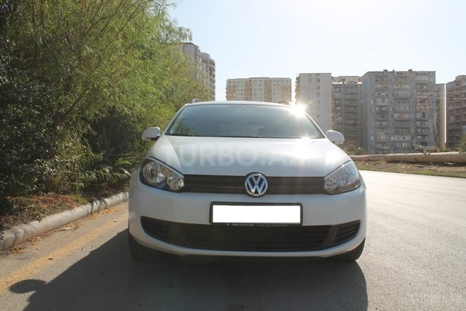 Volkswagen Golf 2010, 83,000 km - 1.6 l - Bakı
