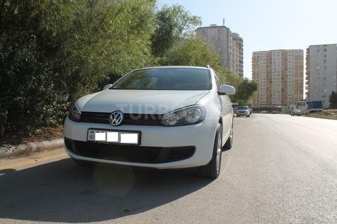 Volkswagen Golf 2010, 83,000 km - 1.6 l - Bakı