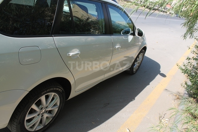 Volkswagen Golf 2010, 83,000 km - 1.6 l - Bakı