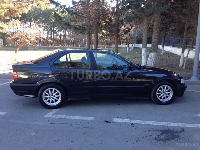 BMW 320 1994, 200,000 km - 2.0 l - Sumqayıt