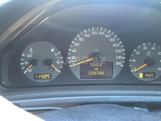 Mercedes  2001, 208,000 km - 2.3 l - Bakı