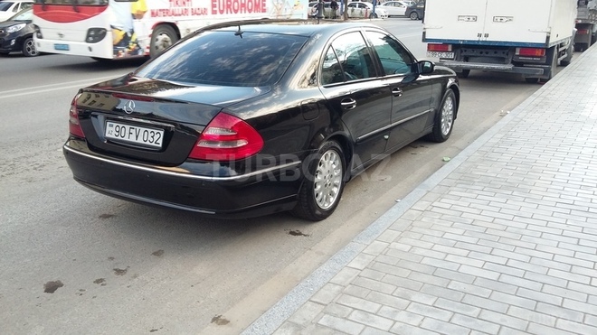 Mercedes E 220 2006, 235,000 km - 2.2 л - Bakı