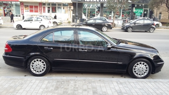 Mercedes E 220 2006, 235,000 km - 2.2 л - Bakı