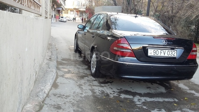 Mercedes E 220 2006, 235,000 km - 2.2 л - Bakı