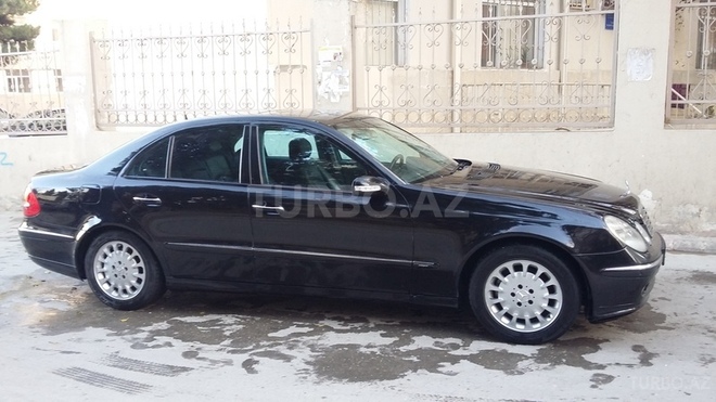 Mercedes E 220 2006, 235,000 km - 2.2 л - Bakı