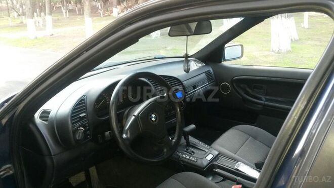 BMW 318 1994, 165,000 km - 2.0 l - Sumqayıt