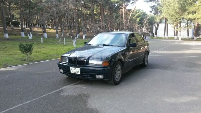 BMW 318 1994, 165,000 km - 2.0 l - Sumqayıt