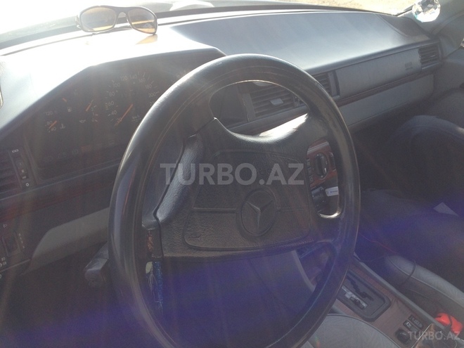 Mercedes E 200 1994, 305,000 km - 2.0 l - Bakı