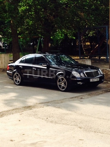 Mercedes E 240 2003, 197,000 km - 2.4 l - Bakı