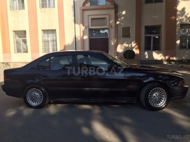 BMW 528 1999, 236,586 km - 2.8 l - Bakı