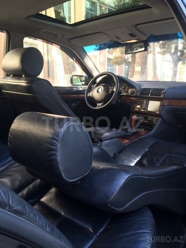 BMW 528 1999, 236,586 km - 2.8 l - Bakı