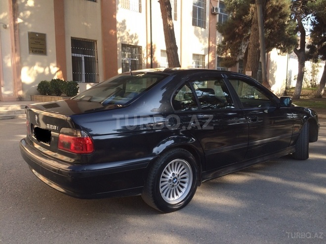 BMW 528 1999, 236,586 km - 2.8 l - Bakı