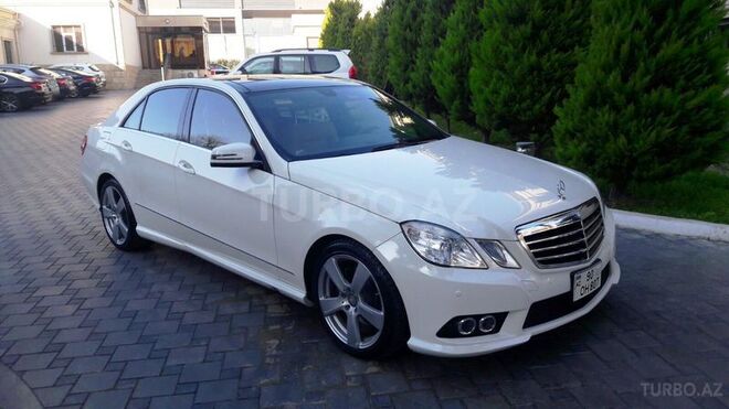 Mercedes E 350 2010, 53,000 km - 3.5 l - Bakı