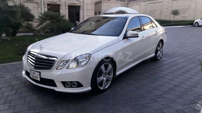 Mercedes E 350 2010, 53,000 km - 3.5 l - Bakı
