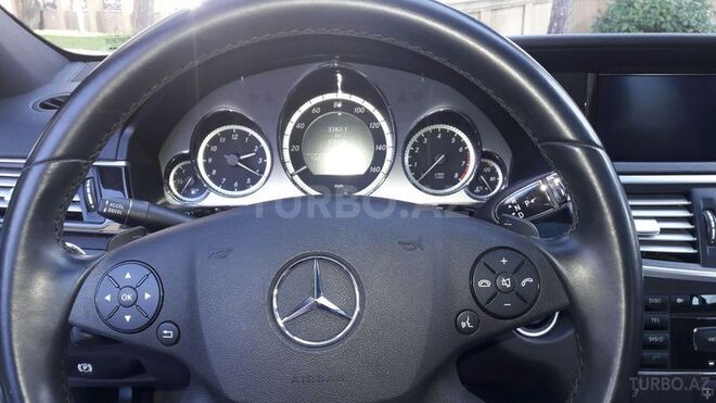 Mercedes E 350 2010, 53,000 km - 3.5 l - Bakı
