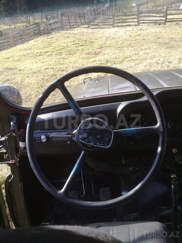 UAZ 469 1995, 300,000 km - 2.4 l - Astara