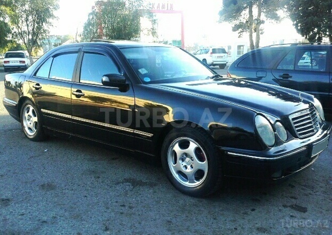 Mercedes E 320 2000, 260,000 km - 3.2 l - Bakı