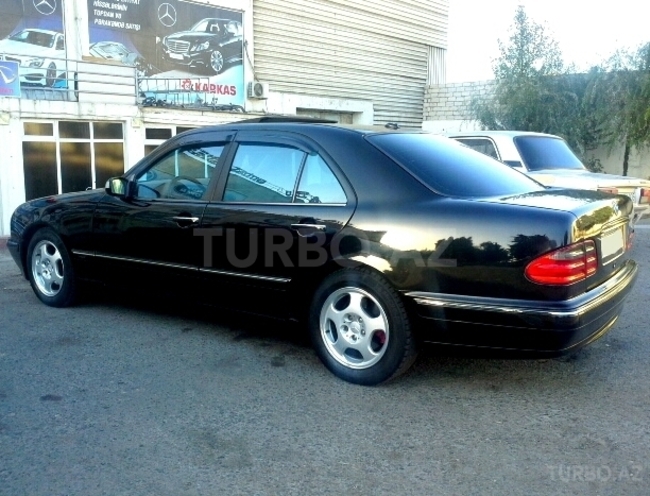 Mercedes E 320 2000, 260,000 km - 3.2 l - Bakı